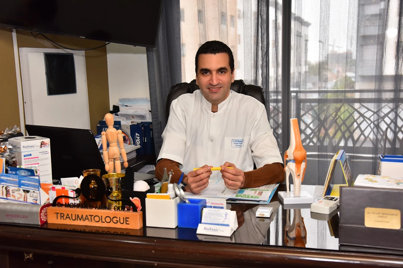 Dr Mohamed Amine OUZIF en consultation